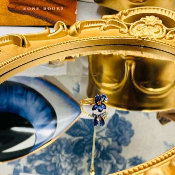 🆕 LES NEREIDES 🧿 NIB Siberian Iris and Faceted Glass Adjustable Ring - Picture 6 of 16